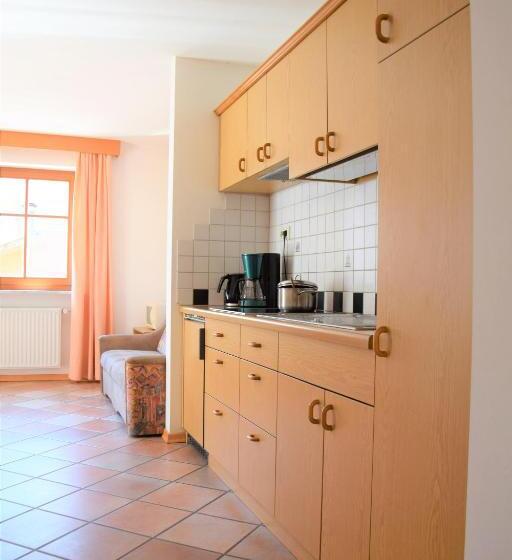 דירת חדר, Residence Am Wegkreuz