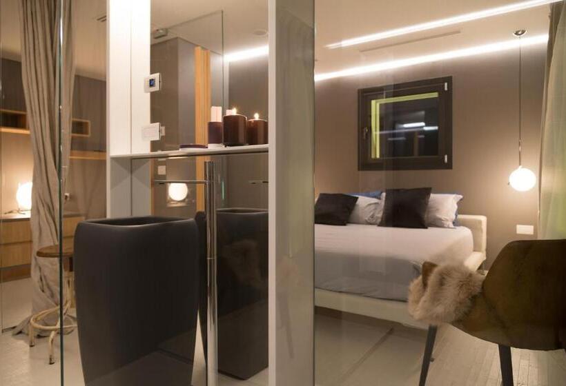 سوییت اجرایی, Locanda Black And White Sondrio