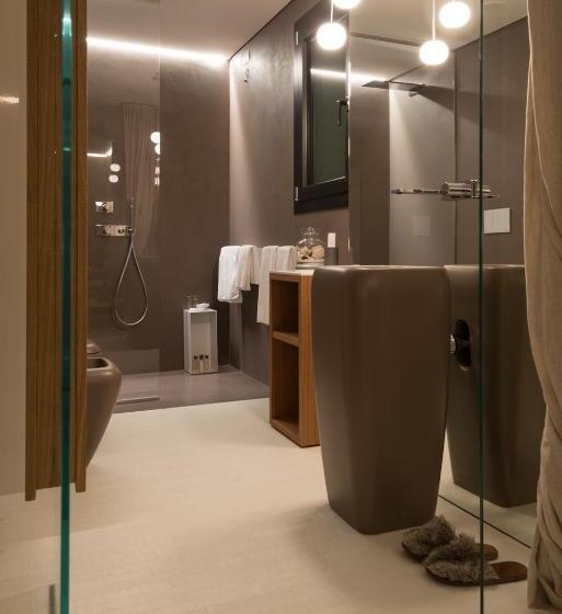 اتاق لوکس, Locanda Black And White Sondrio