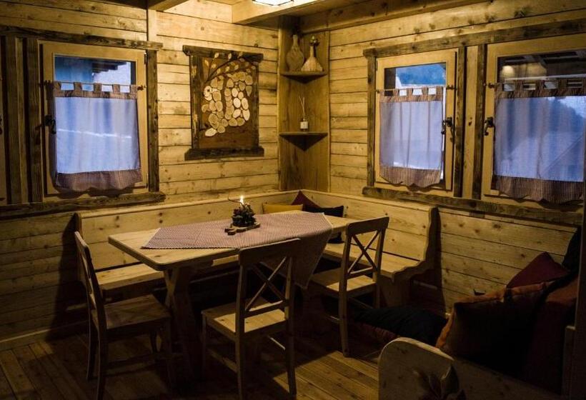 شقة غرفتين, Dolomiti Village