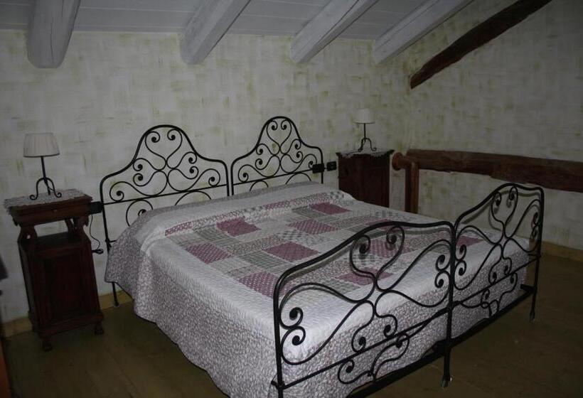 디럭스 트리플 룸, Azienda Agricola Garoglio Davide