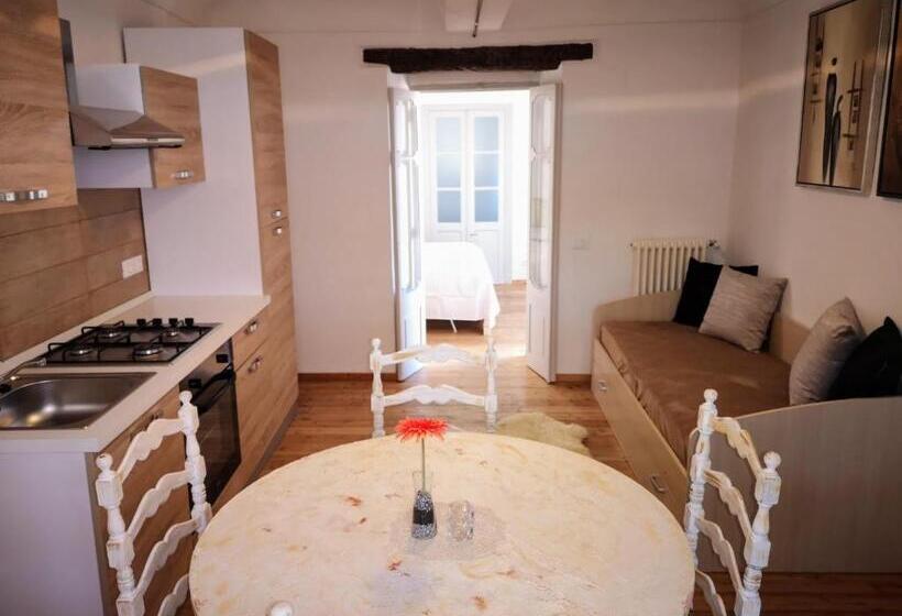 شقة غرفة نوم واحدة مزودة بشُرفة, La Maggiorina