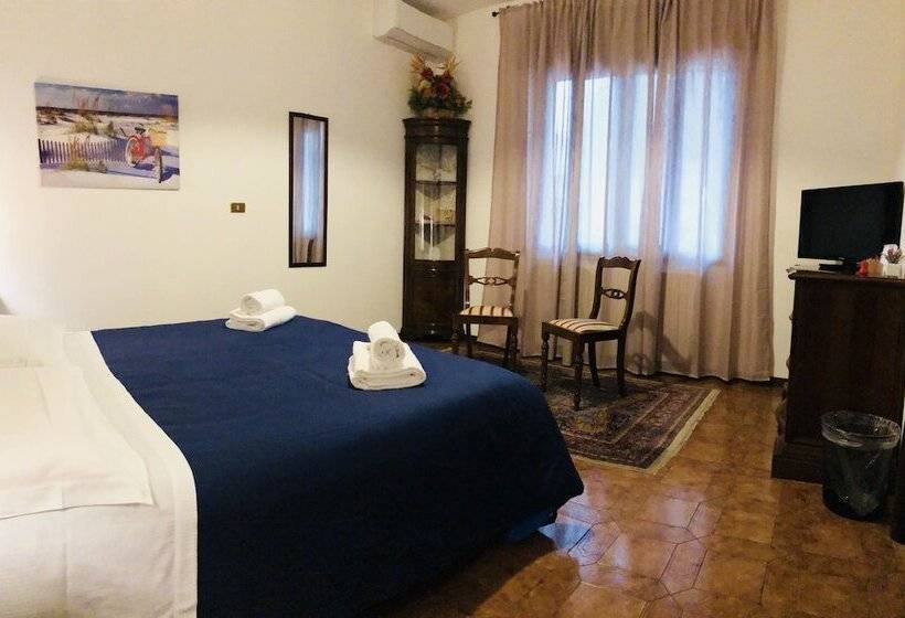 اتاق استاندارد با سرویس بهداشتی مشترک, Caminhouse