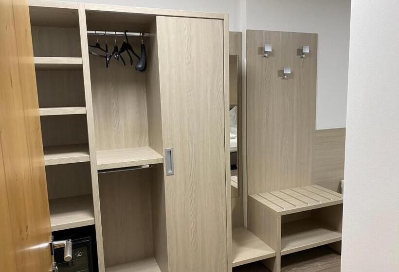 基本三人间, Garni San Paolo