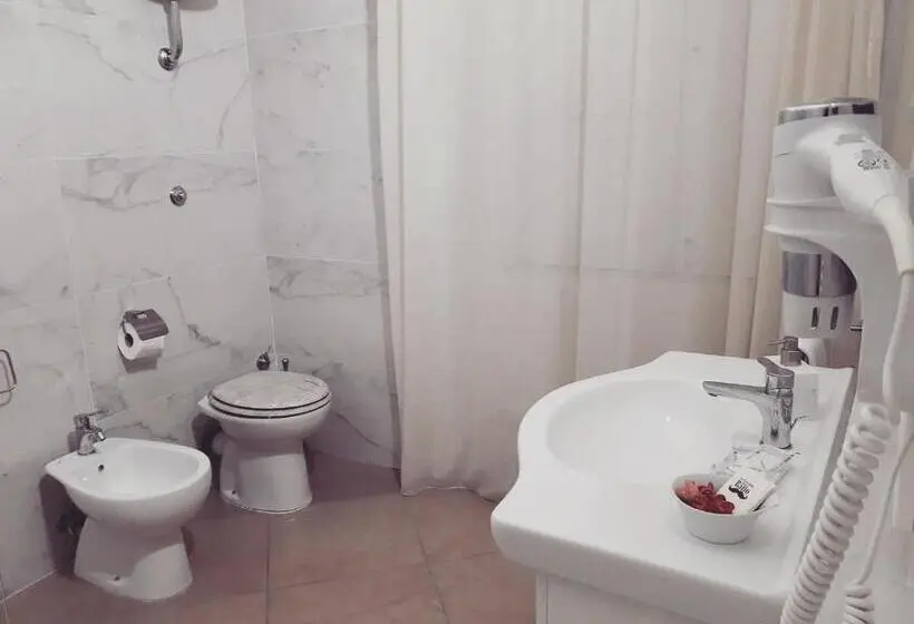 バルコニー付きスタンダードトリプルルーム, La Locanda Del Baffo