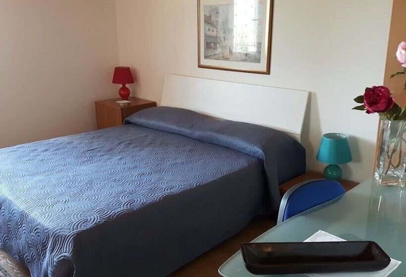 Номер Superior, Green Rose