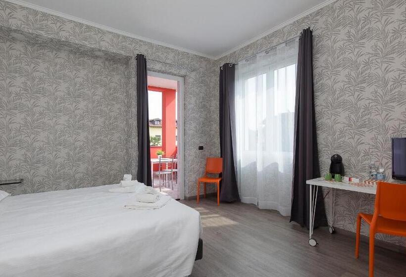 Студио Стандарт с Балконом, Bnbook Residence La Red