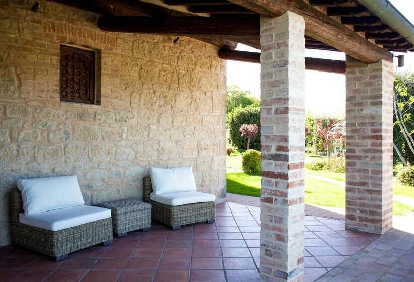 سوییت, Agriturismo Humile