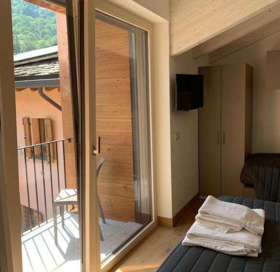 Трехместный Номер Deluxe, Italo Svizzero