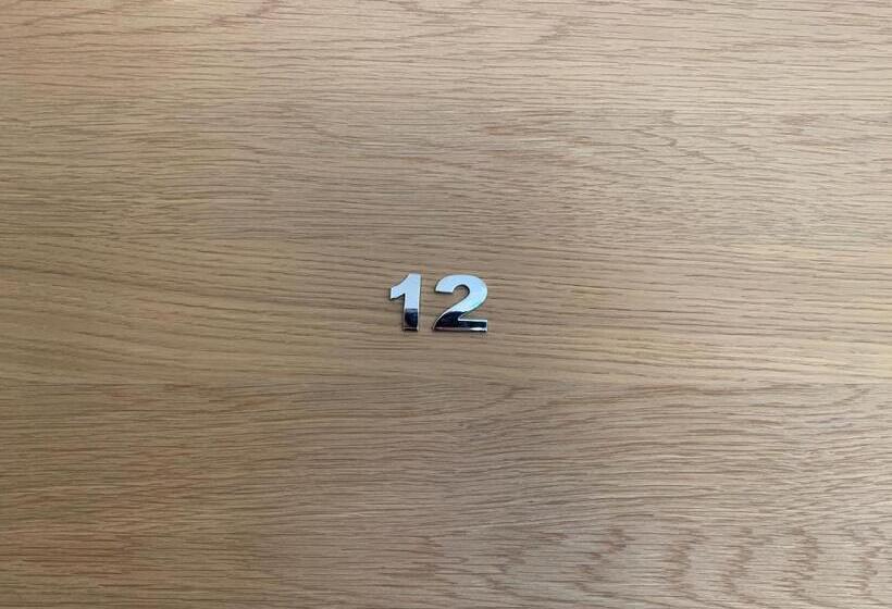 Номер Deluxe, Italo Svizzero