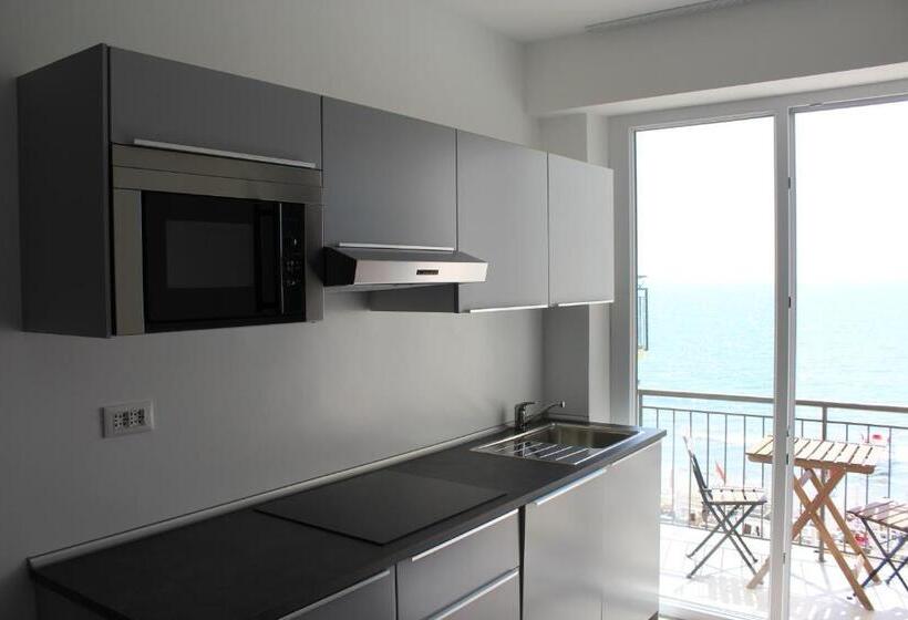 إستوديو قياسى مطل على البحر, Residence Fanny