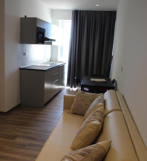 إستوديو قياسى مطل على البحر, Residence Fanny