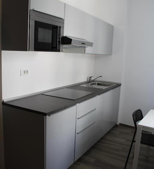 إستوديو قياسى, Residence Fanny