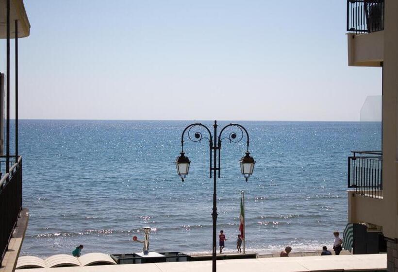 إستوديو كومفورت, Residence Fanny