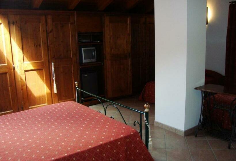 Studio Standard, Casa Luis