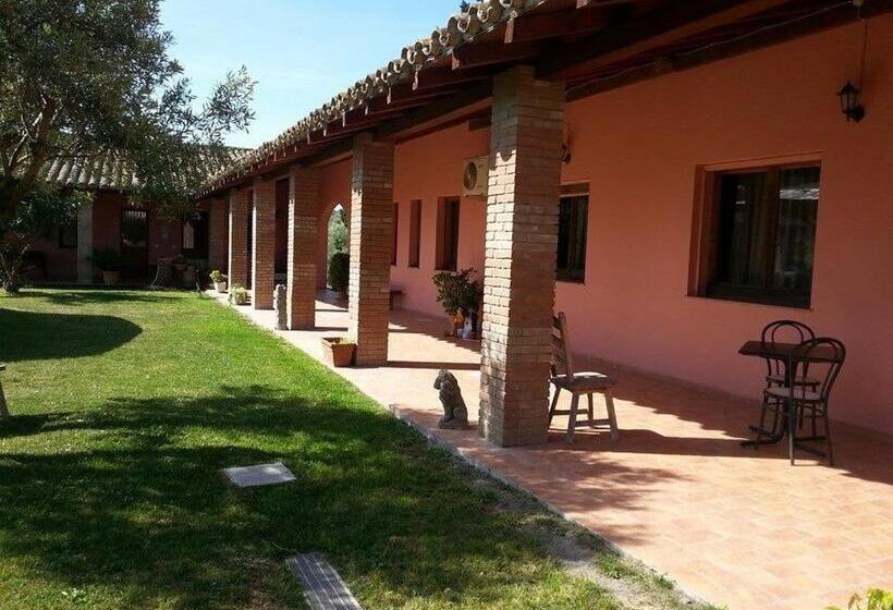 غرفة ديلوكس مطلّة علي الحديقة, Agriturismo Santu Marcialis