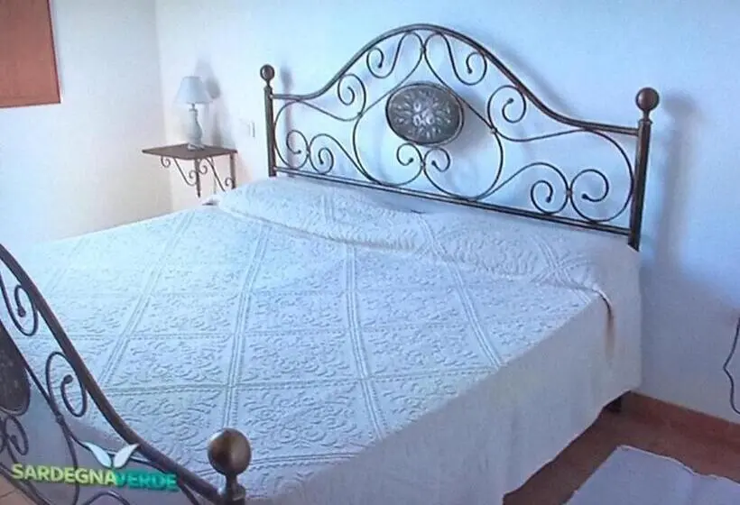 ガーデンビューデラックスルーム, Agriturismo Santu Marcialis