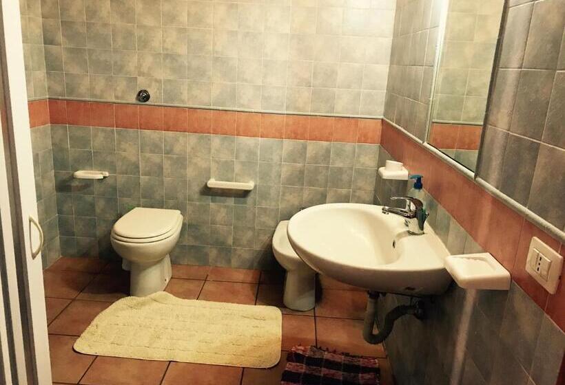 غرفة ديلوكس مطلّة علي الحديقة, Agriturismo Santu Marcialis