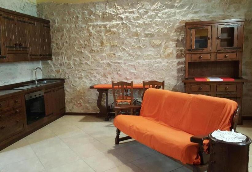 جناح, La Cascina Della Vachina