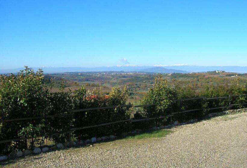 شقة غرفة واحدة, Podere Ghiole