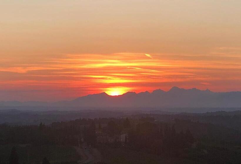 شقة غرفة واحدة, Podere Ghiole