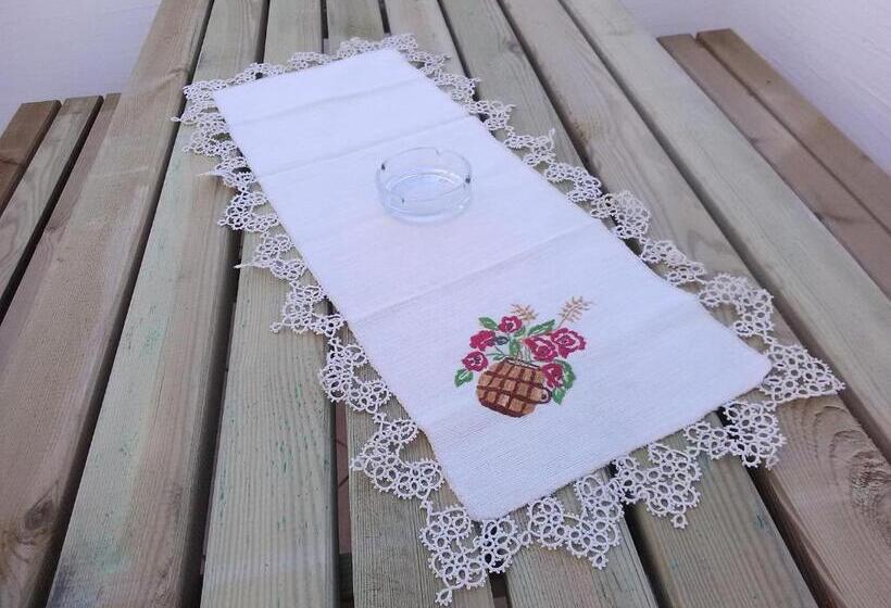 إستوديو قياسى مزودة بتراس, Vistamare