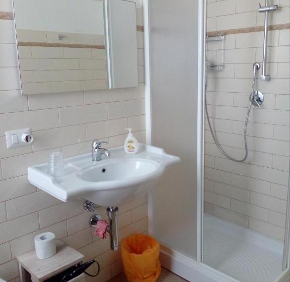 إستديو عائلى, Vistamare