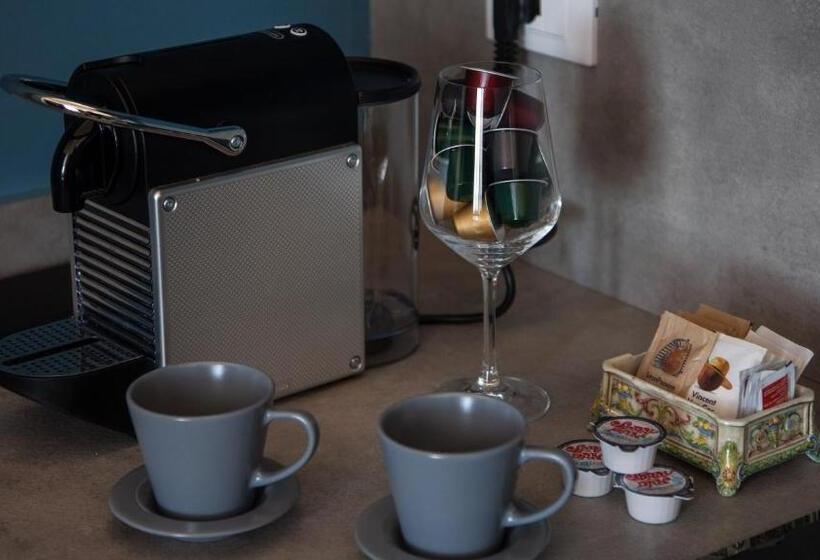 带1个卧室的带阳台的公寓, Venegoni Maison De Charme