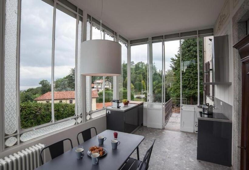 带1个卧室的带阳台的公寓, Venegoni Maison De Charme