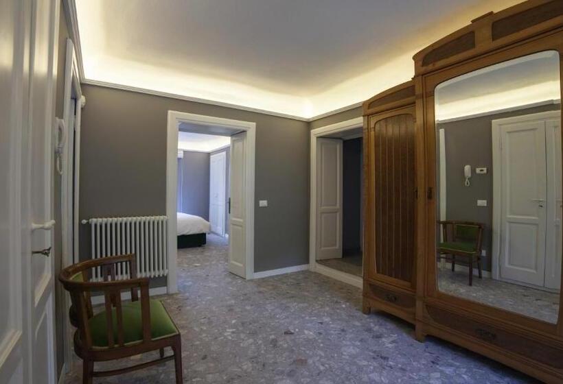 Апартаменты Пентхаус 1 Спальня, Venegoni Maison De Charme