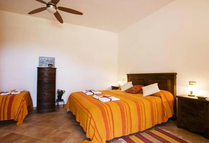 スタンダードトリプルルーム, Bioagriturismo La Quercia