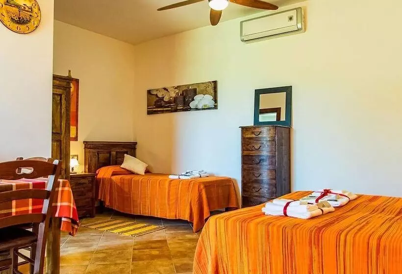 スタンダードトリプルルーム, Bioagriturismo La Quercia