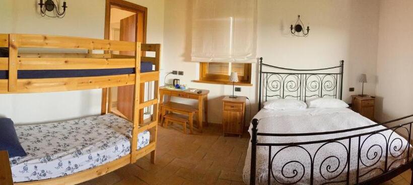 Pokój Czteroosobowy Standard, Borgo Dei Sapori