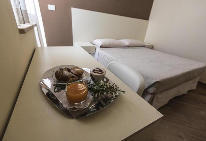 غرفة قياسية, Golden House