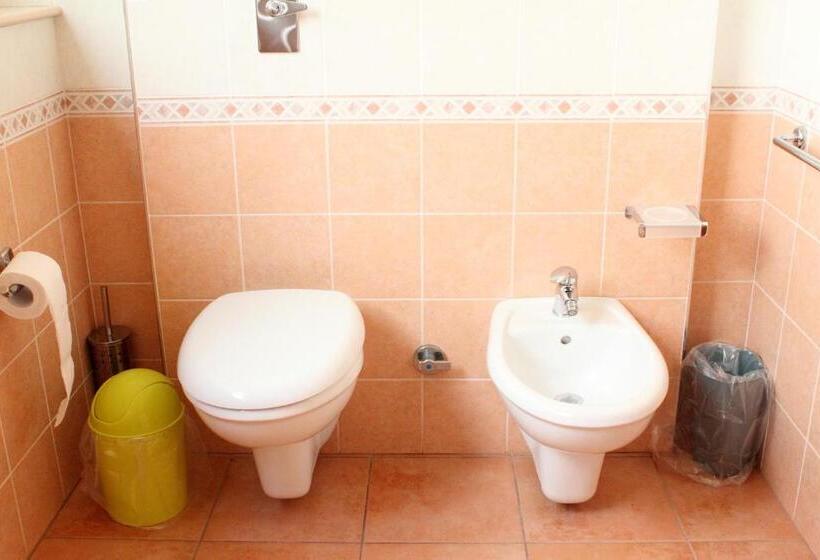 デラックスルーム, Poseidon