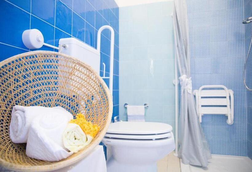 חדר סטנדרט מותאם לאדם עם מוגבלויות, Agriturismo La Palascìa Masseria Agreste