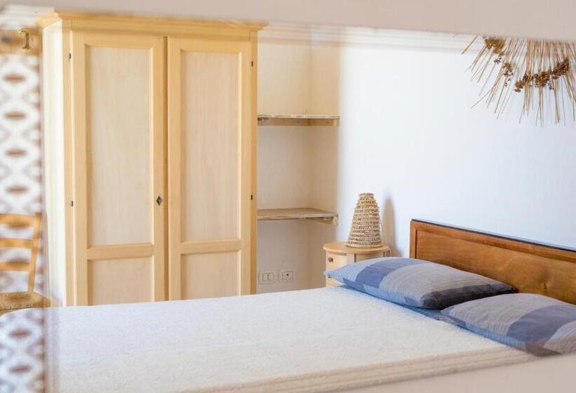 חדר בסיסי, Agriturismo La Palascìa Masseria Agreste