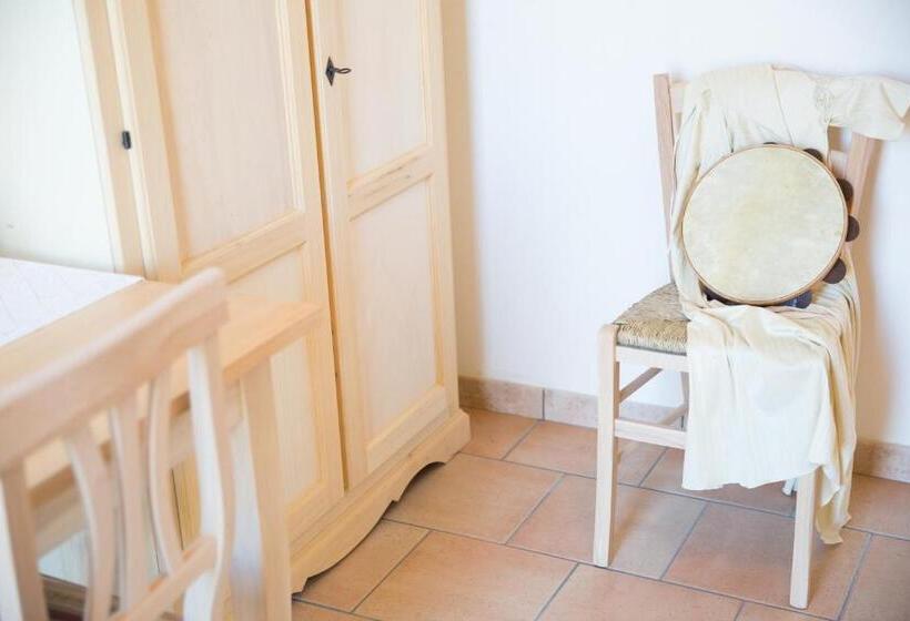 חדר בסיסי, Agriturismo La Palascìa Masseria Agreste