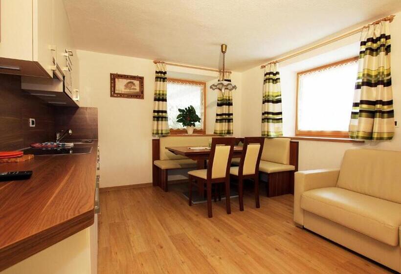 דירת חדר בקומת קרקע, Villa Hilde