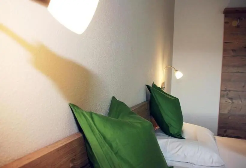 Standard-studio, Villa Hilde