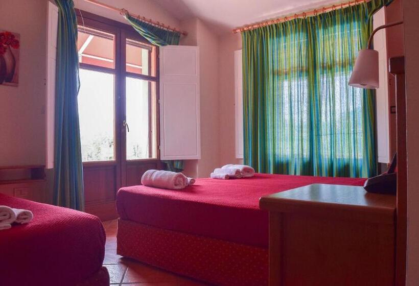 اتاق استاندارد چهار تخته, Agrilao