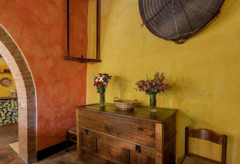 فيلا 4 غرف نوم, La Palazzina