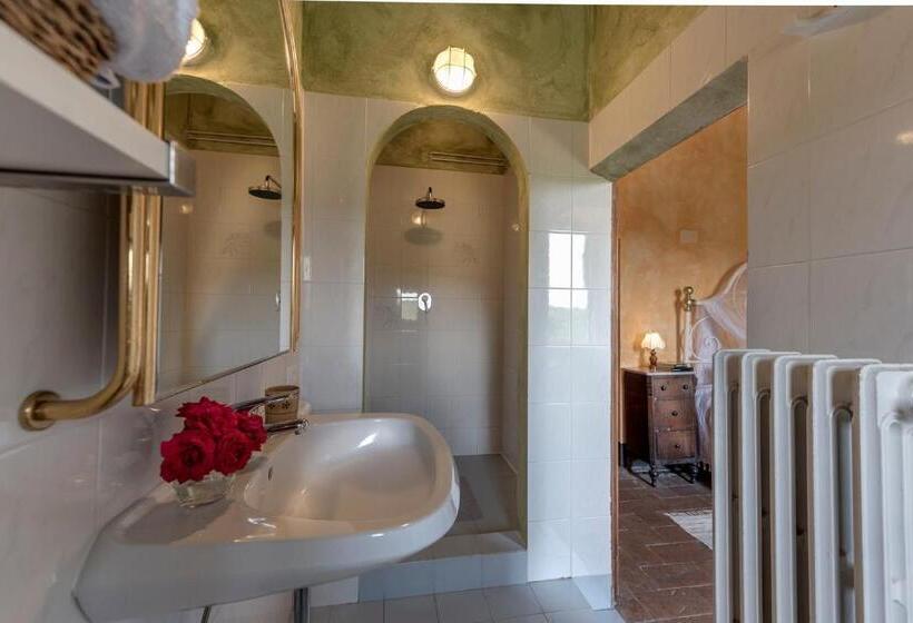 شقة غرفة واحدة, La Palazzina