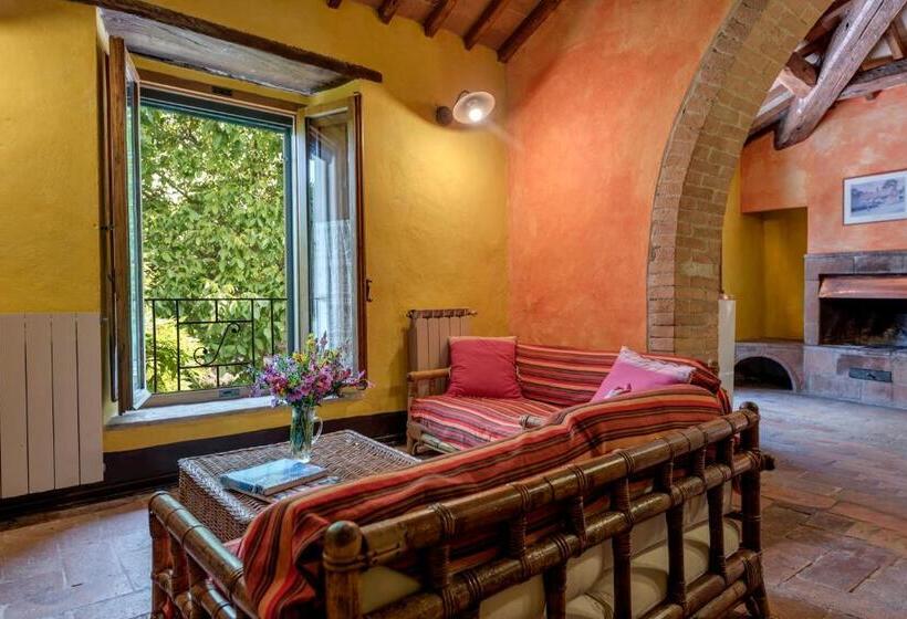 Вилла 4 Спальни, La Palazzina