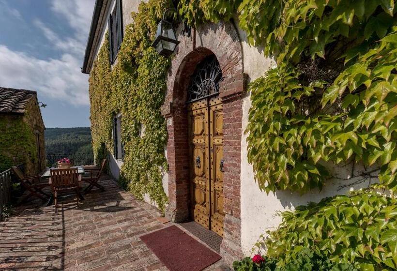 شقة غرفة واحدة, La Palazzina