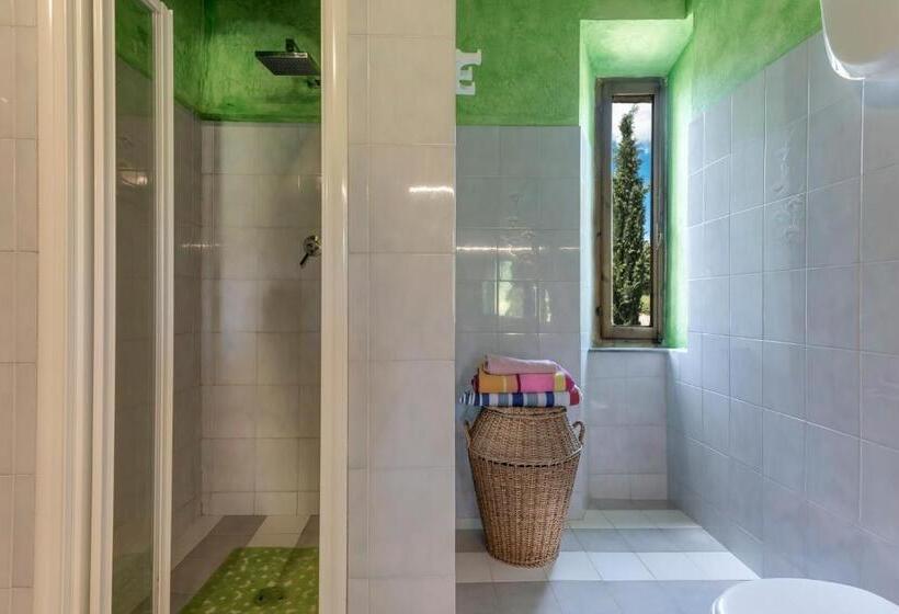 شقة غرفتين, La Palazzina