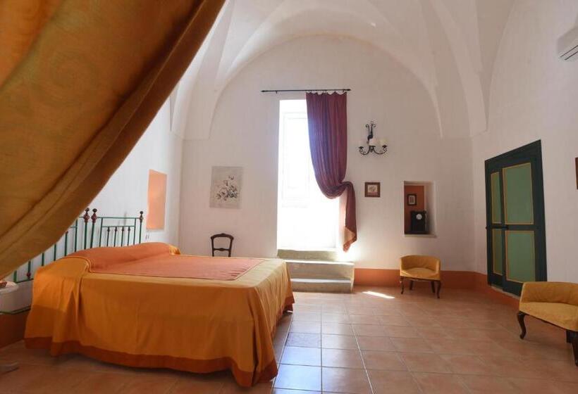 סוויטה משפחתית, Masseria La Macchiola & Corti Del Mito