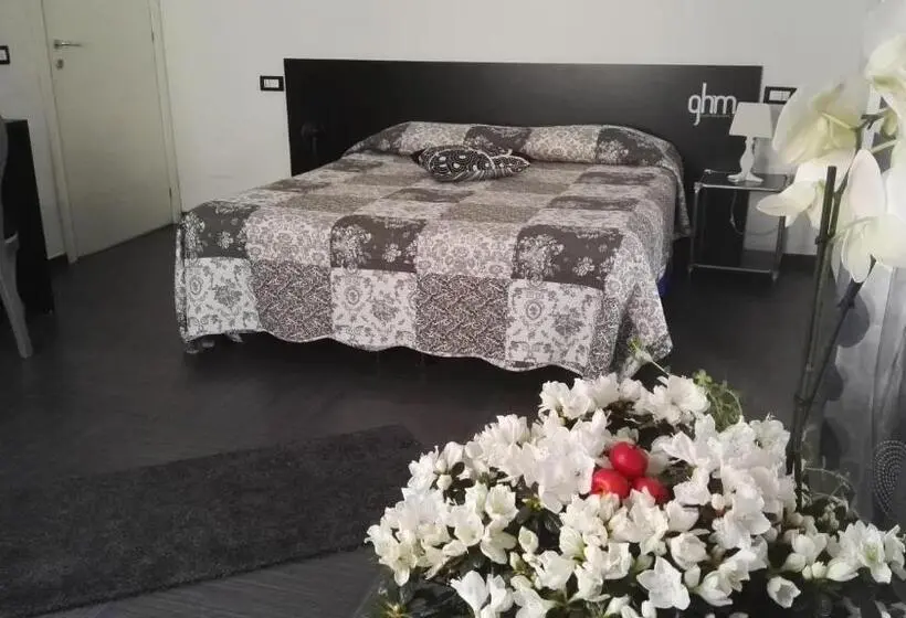 اتاق استاندارد, A New Guesthouse