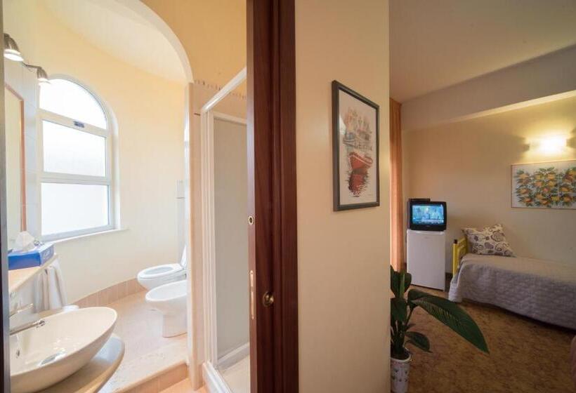 バルコニー付きスタンダードルーム, San Giacomo