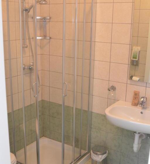 غرفة قياسية ثلاثية, Garnì Villa Waiz